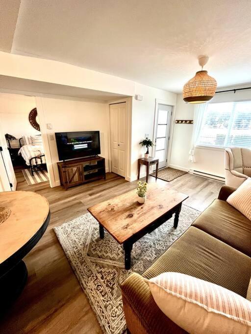 Cozy Lakeview Suite 維多利亞 外观 照片